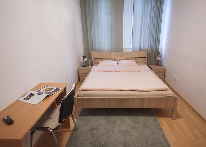 Keleti Garden アパートホテル 3*