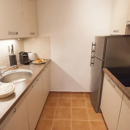Aparthotel Keleti Garden 3*