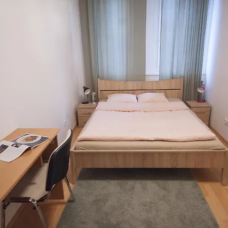 Keleti Garden Aparthotel 3*