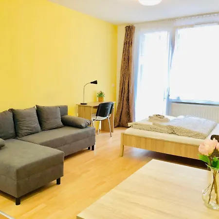 Keleti Garden Aparthotel 3*